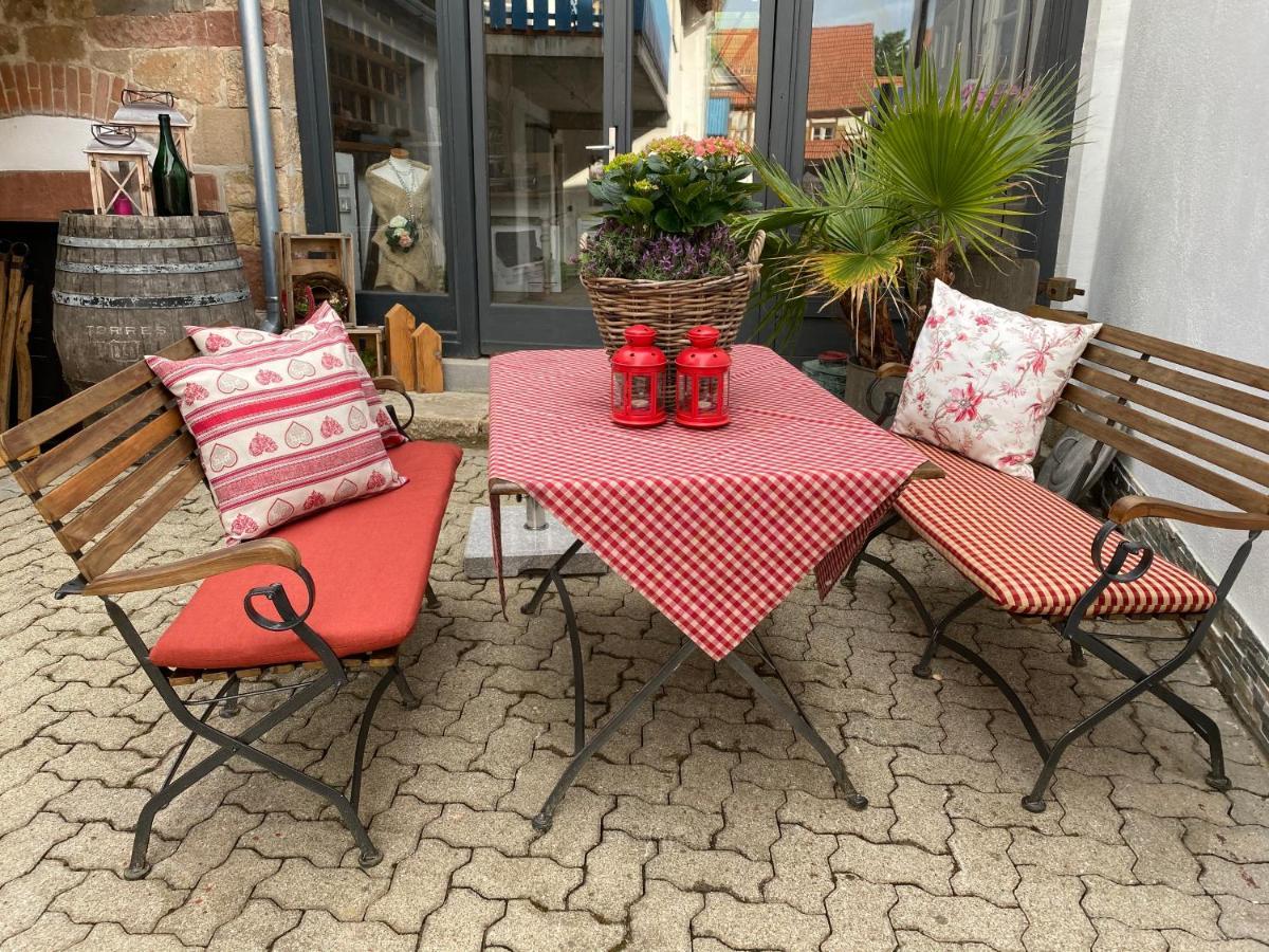 Gästehaus Sellemols Ferienwohnung Korbmacher Heuchelheim-Klingen Exterior foto